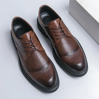Луксозна Лятна Мъжки Кожени обувки в бизнес стил, Дишаща Мъжки Сватбени обувки с куха дебела подметка, Официалната обувки дантела, мъжки обувки в Пещера