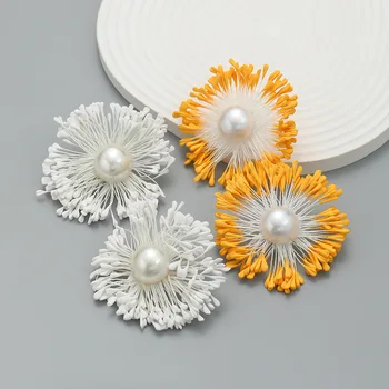 Ново записване, летни обеци с жълти и бели перли във формата на цвете за жени